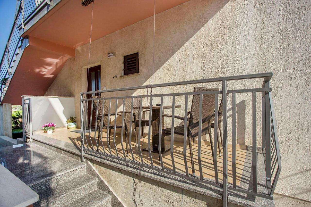 Apartmani Dragica 로비니 외부 사진