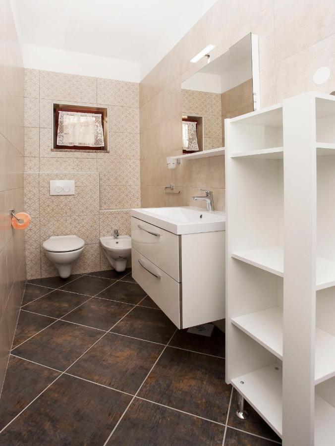 Apartmani Dragica 로비니 외부 사진
