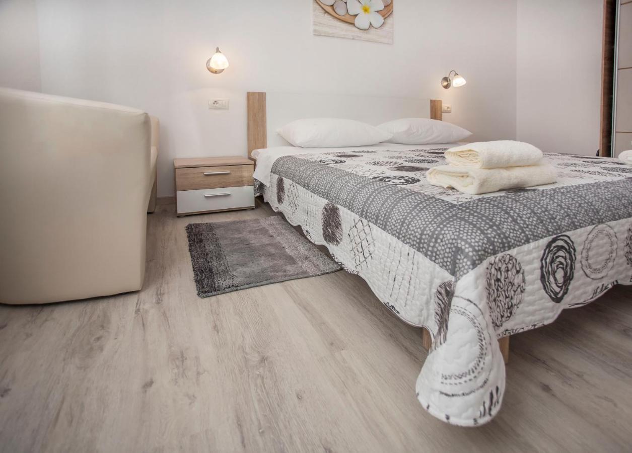 Apartmani Dragica 로비니 외부 사진