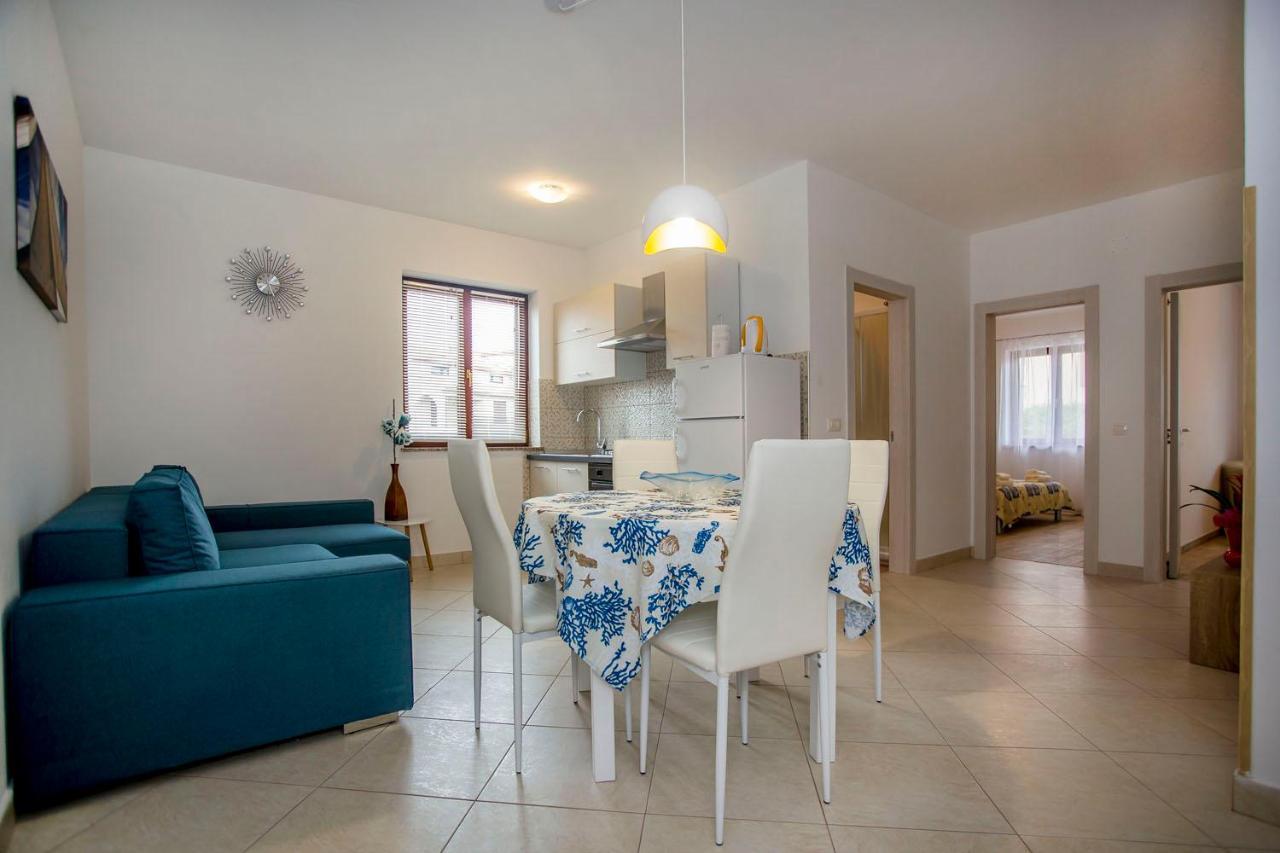 Apartmani Dragica 로비니 외부 사진