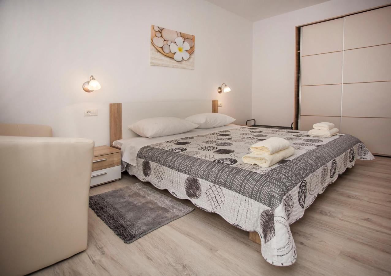 Apartmani Dragica 로비니 외부 사진