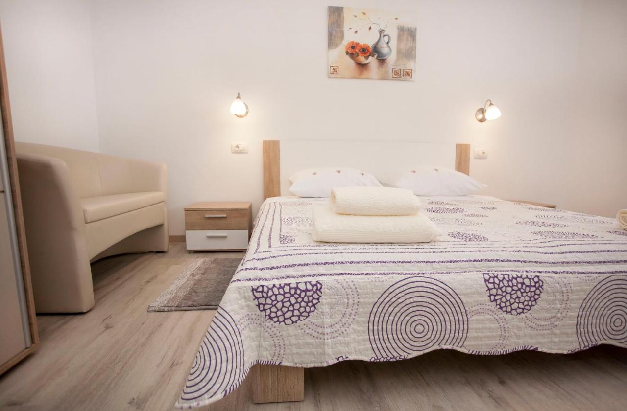 Apartmani Dragica 로비니 외부 사진