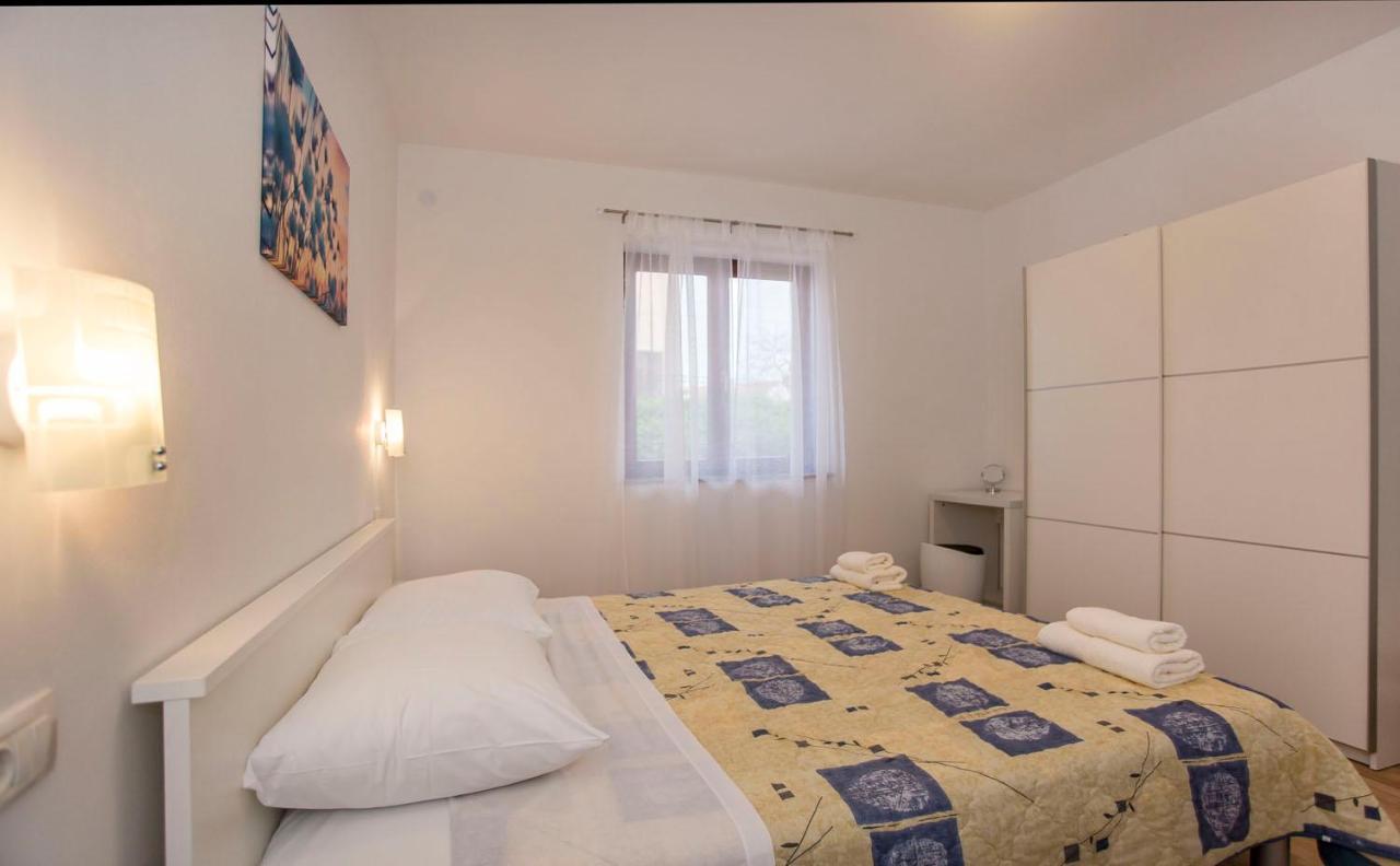 Apartmani Dragica 로비니 외부 사진